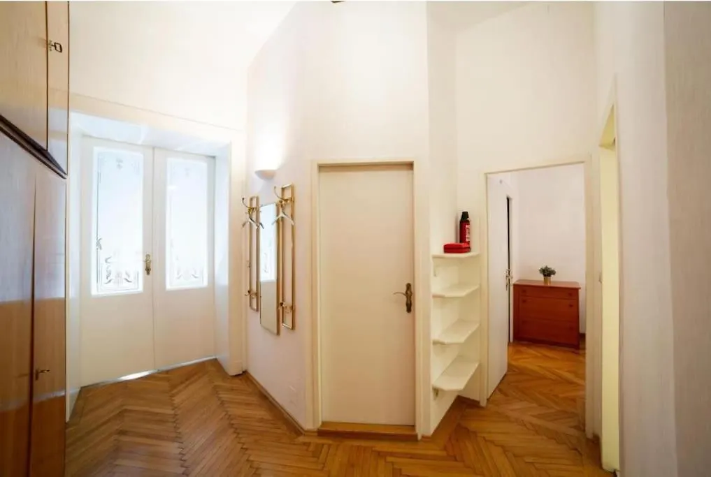 Premium Apartment With Free Parking - 15 Min To Center Wien Österrike